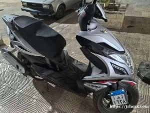 此准新摩托车欲出售