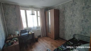 找室友，西南三居找室友，室友男，其中一间独立房间出租，楼下地铁站，公交车十分钟到学校。距离莫大预科楼