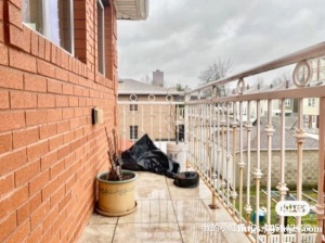 法拉盛全砖独立屋出租57/161St.2楼3房2浴租金$3300一个月