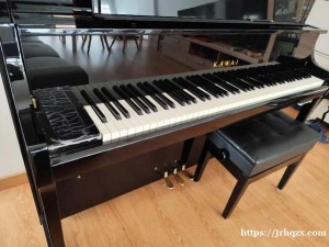 日本原产 Kawai K-800 名牌钢琴立式钢琴几乎全新的 自带数码系统