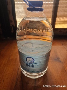 低价出一桶5kg的زمزم水，七区自取