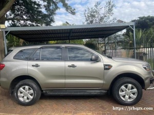 车辆出售：2019   Ford Everest 2.2 Tdci Xls Auto 公里数：十万六