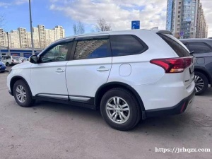 19年‬欧蓝德,17万公原里‬车原表，车极况‬品.2任‬车主，带座椅前排加热，方向盘加热，加热丝前挡