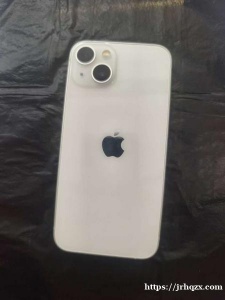 約堡地区出售自用iPhone 13，128G，白色  99新 无任何划痕 含原厂包装 另赠送360度