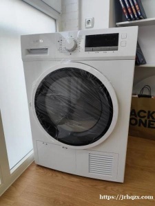 烘干机， 高档热泵，不需要外接排水管， 全新未使用， 闲置转让