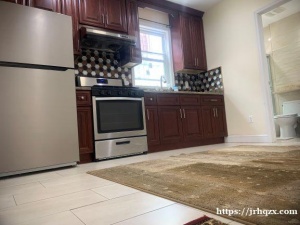 Queens Center Elmhurst 雅房拎包入住全包。可短租。