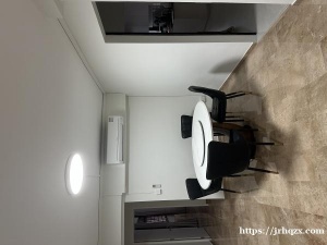 全新装修HDB房间出租 – 盛港