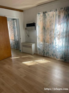 法拉盛近金城发独立屋出租1楼1房1浴租金$1800 一个月