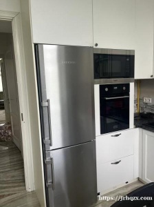 找短租。无中介费  30000一个月 楼下就是便民超市和公交站