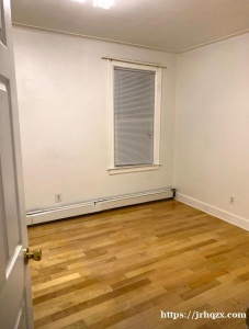 法拉盛独立屋1楼一房一厅出租租金$1800 全包夏天十$50