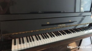 出二手钢琴品质好，2700元