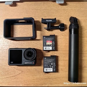 出大疆action 4运动相机， 24年初购入 成色极新 附带两块原装电池，256gb内存卡