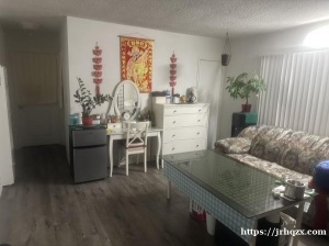 位于valley Bl 现有一房出租