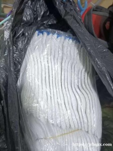 CBD 出手套，2双43码球鞋