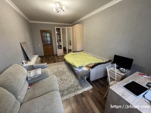 转租：地铁十分钟 有个大五分超市 房东人很好 事不多 