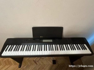 钢琴800人；电钢卡西欧重锤4000人，送耳机接口