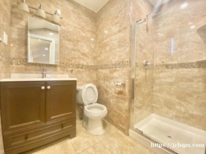 法拉盛全砖独立屋出租57/161St.2楼3房2浴租金$3200一个月