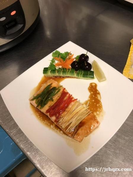 找一个长期稳定的中餐厨师工作