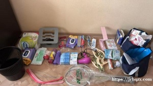 普里莫地铁站打包带走800卢 （不包括羽毛球拍 全新800卢）