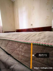 床垫长190 宽150 高15 今明两天这个地址自取200可议价