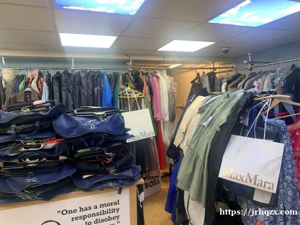 招缝纫工．要身份，工作比伦敦服装厂轻松一倍。上班下班时间自己安排．爱丁堡市中心改衣服店