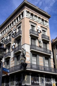 巴塞鸽子广场附近套房出租