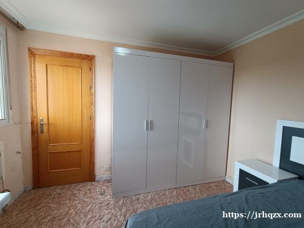 Sevilla Amate地铁站附近有单人房间出租 Sevilla Amate地铁站附近有单人房间出租