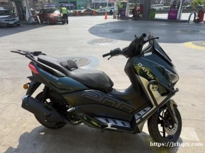 出一辆踏板摩托车 大运DMax pro 排量200cc 无钥匙启动 感兴趣私信了解更多