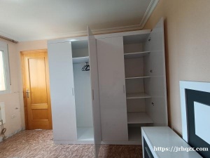 Sevilla Amate地铁站附近有单人房间出租