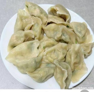 手工饺子：北方的味道，不一样的味道。各种口味，可以接受预定