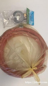 煤气管和煤气阀全新，原价：2200第纳尔，现价：1500第纳尔，不锈钢理发剪，纯新