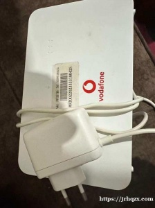 出一个沃达丰插电款的WIFI盒子得带卡