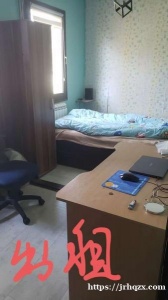 寻求合租人：两室一厅一厨一卫 位置：雷迪娜 好又多对面巷口内 有有需求的私聊