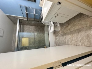 【出租】West Covina 近Azusa 10号有一独立出入大套房出租