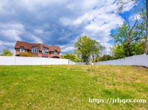 白石镇独立全新装修2楼房屋出租3房2浴+1个车位租金$3900一个月