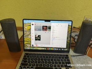 低价出电脑一台550欧在保内