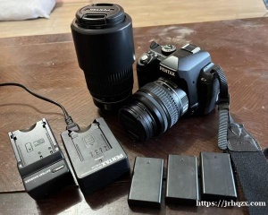 出一台专业单反相机，宾得K-r，搭配两个原装变焦镜头（18-55mm、55-300mm）