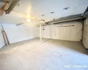 法拉盛近金城发 1楼仓库出租租金$2300 水电气费全包