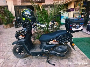 华夏美食出一个九九新摩托车150，证件齐全，需要的联系