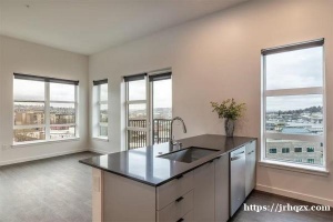 精装套房带阳台