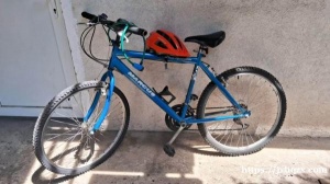 转卖自行车，一口价130欧，（包含新车帽，打气筒，车锁2把），需要的联系，闲聊勿扰