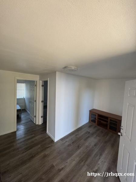 KENT两室一厅一卫出租 KENT两室一厅一卫出租