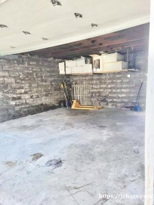 新鲜草原独立的双车库出租租金$600 一个月