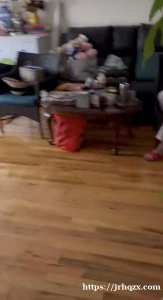 小颈连橦屋出租4房2.5浴租金$3500一个月