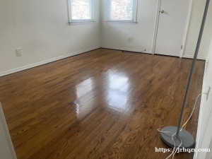 小颈2楼单边房屋出租3房2浴+洗衣/烘干机月租$3000