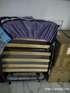 贝尔格莱德出售一张折叠床九层新，80宽，2米长,120欧