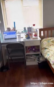 小颈连橦屋出租4房2.5浴租金$3500一个月