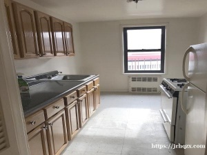 皇后区 Elmhurst｜电梯 7 楼｜超大 Studio｜$2,090 包水暖