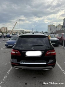 圣彼得堡因换车出自用奔驰ml350柴油版，3.0T，V6发动机。11月刚做完保养