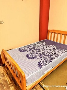 祝安，低价出两个120*190的床垫，九成新，但拉塞自取